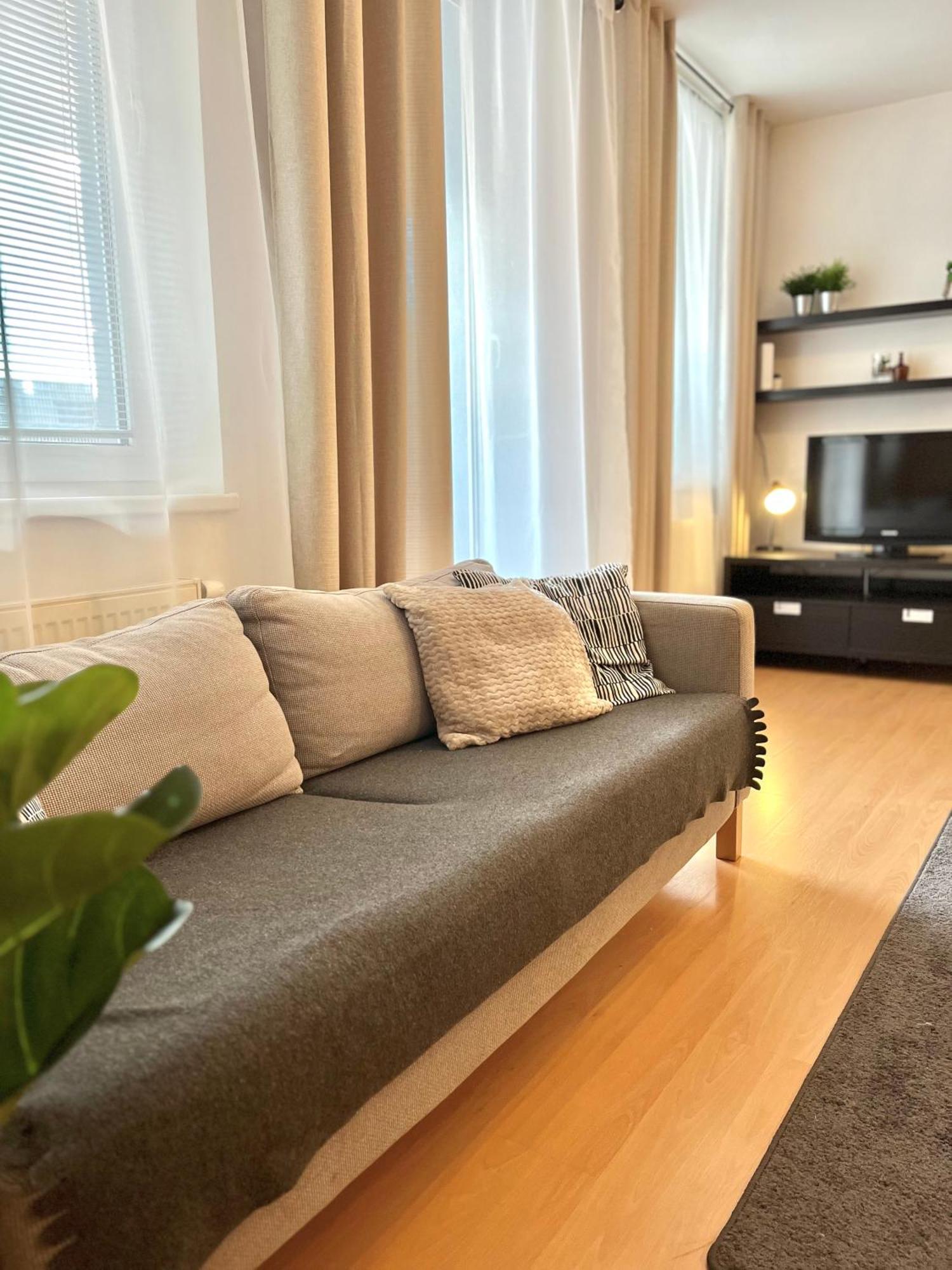 Apartment Tina - Old Town, Ac, Free Private Parking Bratislava Exterior foto